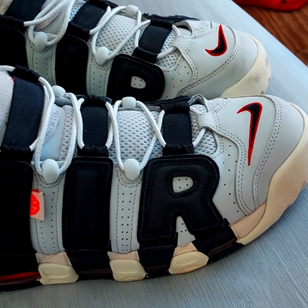 Pippens Size 10.5 Mens